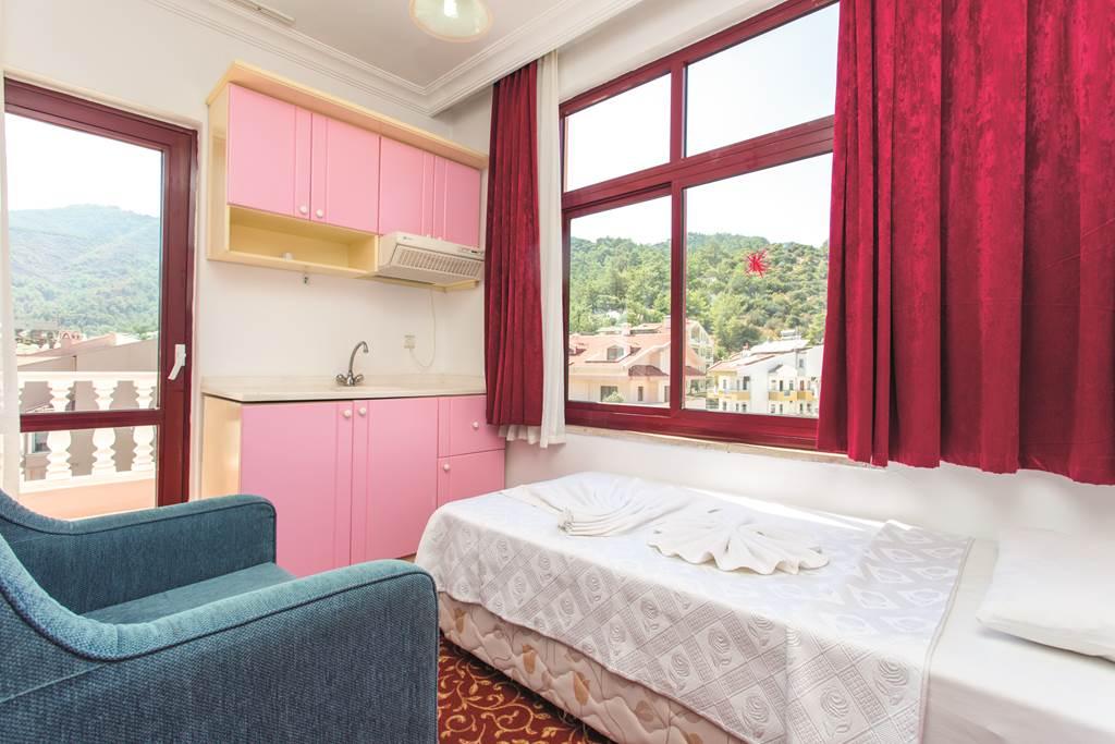 Kivilcim Hotel Мармарис Екстериор снимка